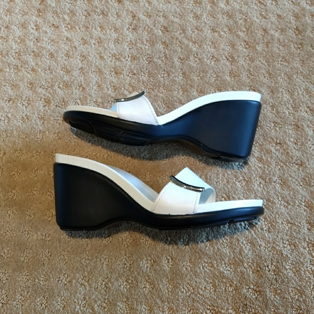 Vorris Nine West Leather White Women's Sandal